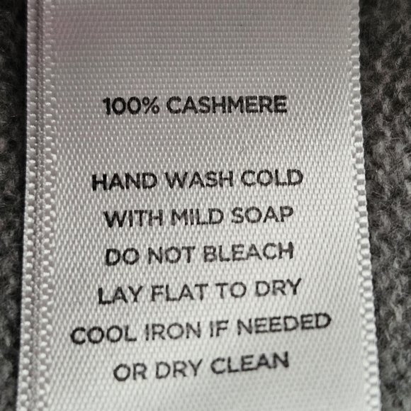 Lilla P Sz XS 100% Cashmere Ribbed Sleeve/Hem Turtleneck Sweater Fall Cozy - Picture 10 of 10